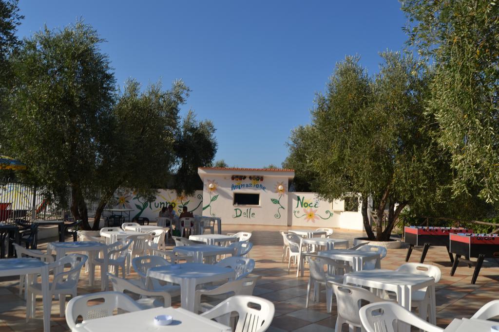 Funno Delle Noci Hotel Пешичи Екстериор снимка