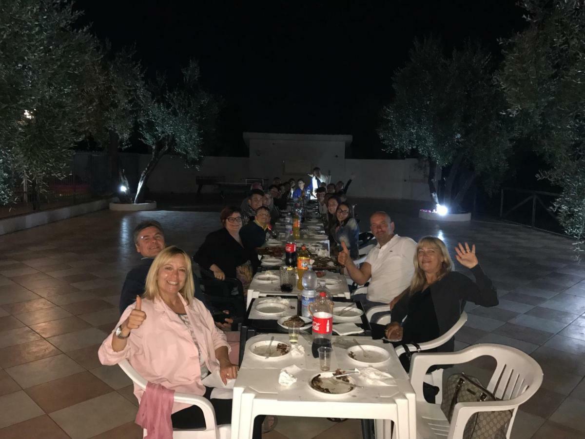 Funno Delle Noci Hotel Пешичи Екстериор снимка
